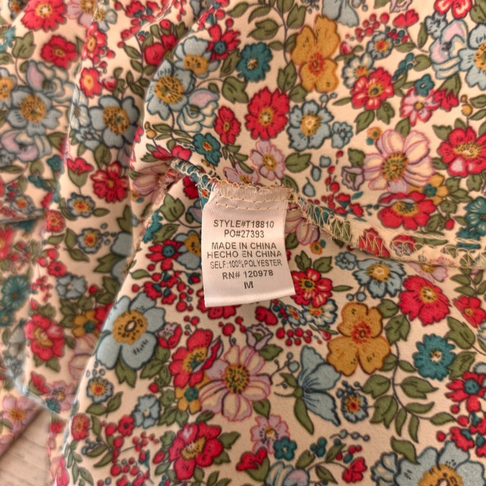 Entro Multicolor Floral Print Vneck Balloon Sleeve Blouse Size Medium GC - Picture 7 of 7